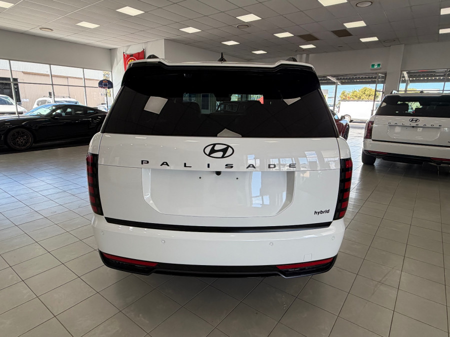 2026 Hyundai Palisade Calligraphy Black Ink SUV Image 6