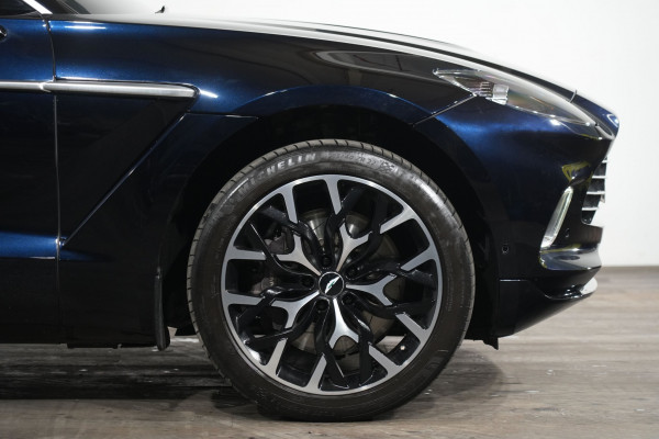 2021 Aston Martin DBX SUV image 5