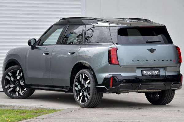 2026 MINI Countryman U25 S JCW Sport SUV image 2