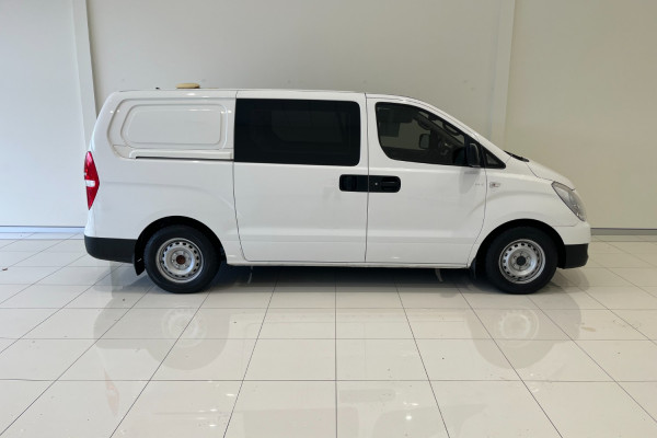 2015 MY16 Hyundai iLoad TQ3-V Series II  Van