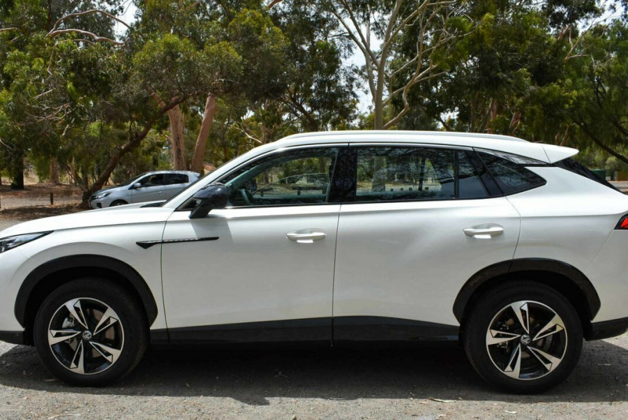 2024 MY24.5 MG HS AS33 Vibe SUV Image 6