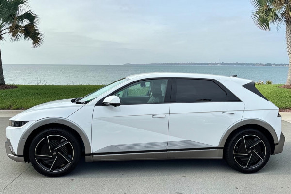 2027 Hyundai IONIQ 5 SUV Image 4