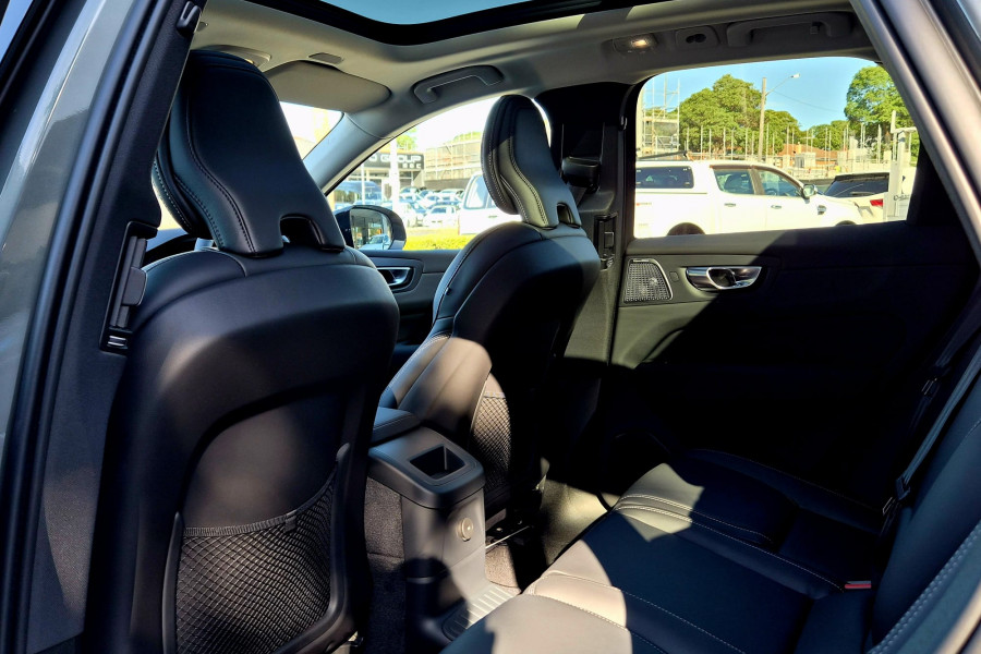 2026 Volvo XC60 UZ Ultra T8 Plug-in Hybrid Dark SUV