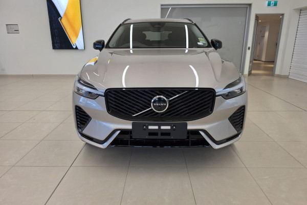 2025 MY26 Volvo XC60 UZ Plus T8 Plug-in Hybrid Dark SUV Image 7