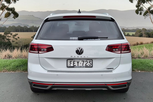 2023 Volkswagen Passat B8 Alltrack 162TSI Wagon Image 6