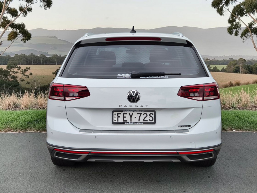 2023 Volkswagen Passat B8 Alltrack 162TSI Wagon Image 6