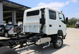 2019 Fuso Canter CREW CAB 4X4 Cab chassis