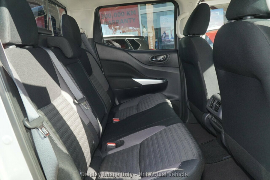 2024 Nissan Navara D23 Black Edition Ute Image 7