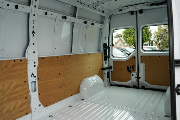 2023 Renault Master X62 Phase 2 Pro 110kW Van Image 20