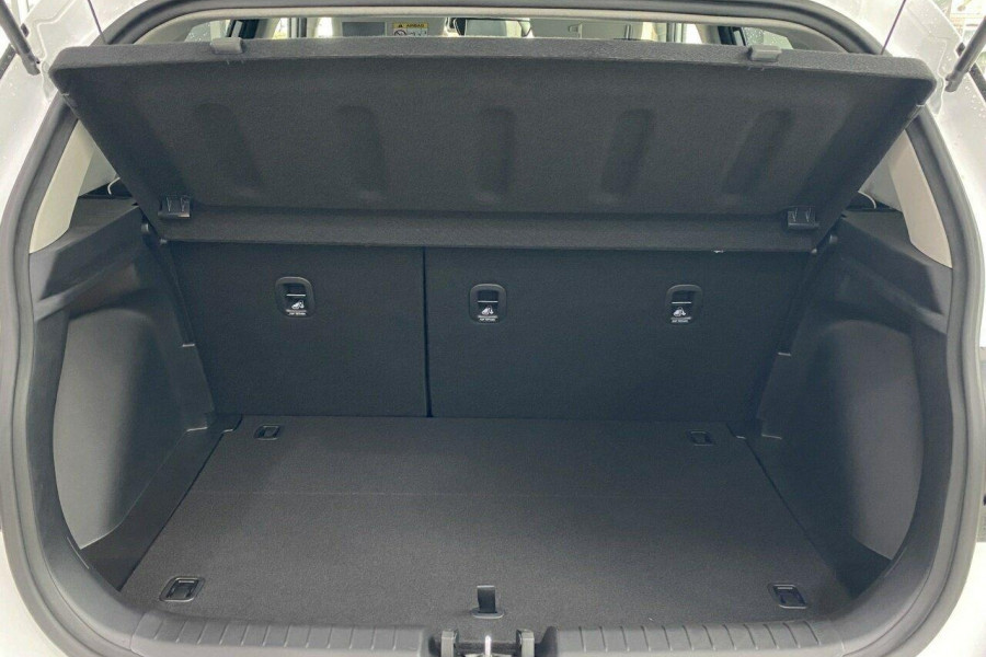 2025 Hyundai Venue QX.V5 Elite SUV Image 8