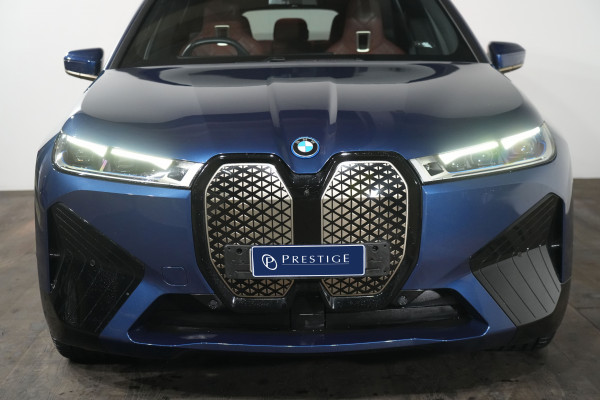 2023 BMW iX xDrive50 Sport SUV Image 3