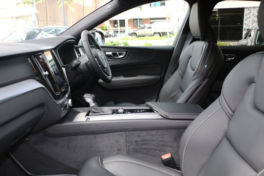 2019 MY20 Volvo XC60 UZ D5 R-Design Suv Image 8