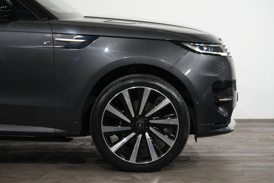 2023 Land Rover Range Rover Sport L461 D300 Dynamic SE SUV Image 4