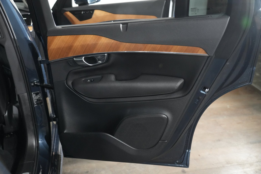 2021 Volvo XC90 L Series T6 Momentum SUV Image 32