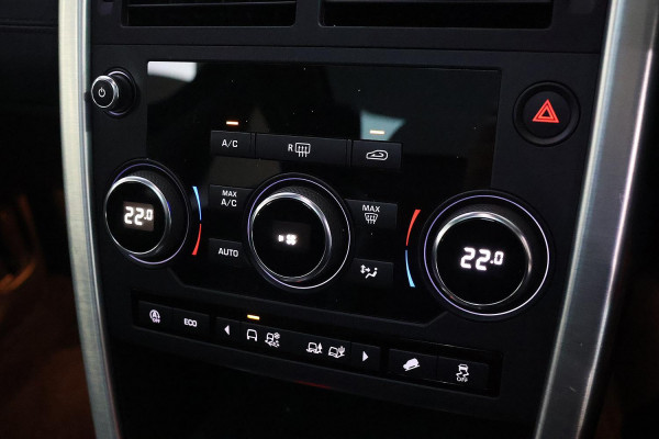 2019 Land Rover Discovery Sport L550 TD4 SE SUV image 17