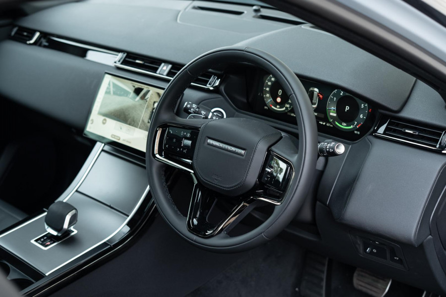 2024 MY25.5 Land Rover Range Rover Velar L560 PHEV P400e Dynamic SE SUV