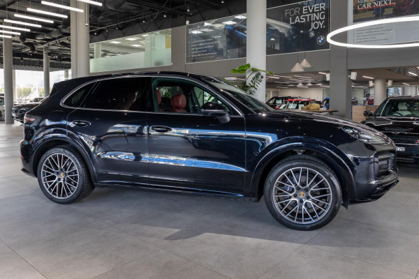 2022 Porsche Cayenne 9YA  SUV image 3