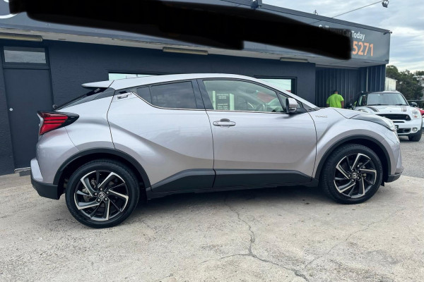 2019 Toyota C-HR NGX10R Koba SUV Image 5