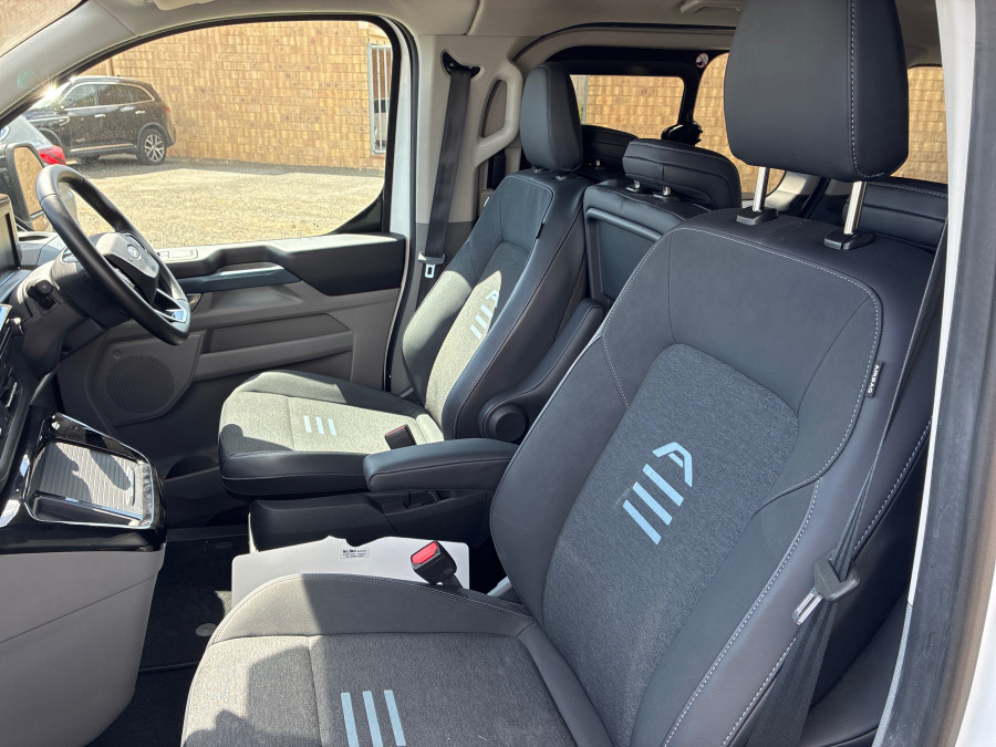 2024 MY24.5 Ford Tourneo AV Active People Mover Image 19