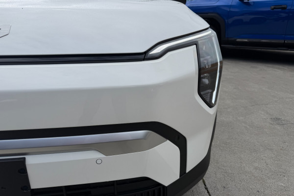 2026 MY27 Kia EV3 SV Air Long Range SUV Image 26