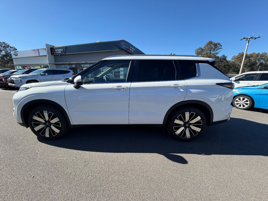 2025 Mitsubishi Outlander ZM Aspire SUV Image 4