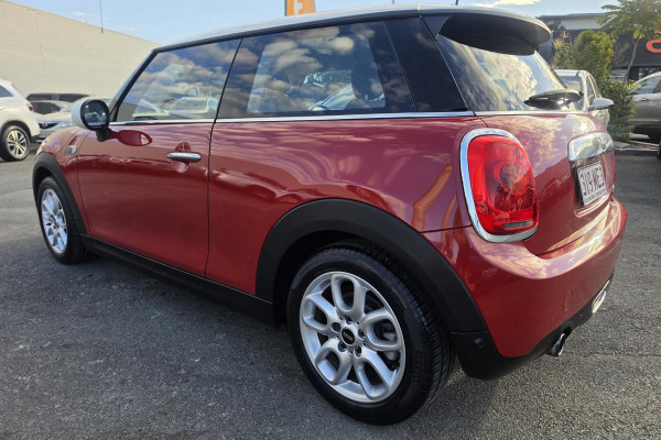 2015 MINI Cooper F56 Hatch Image 9