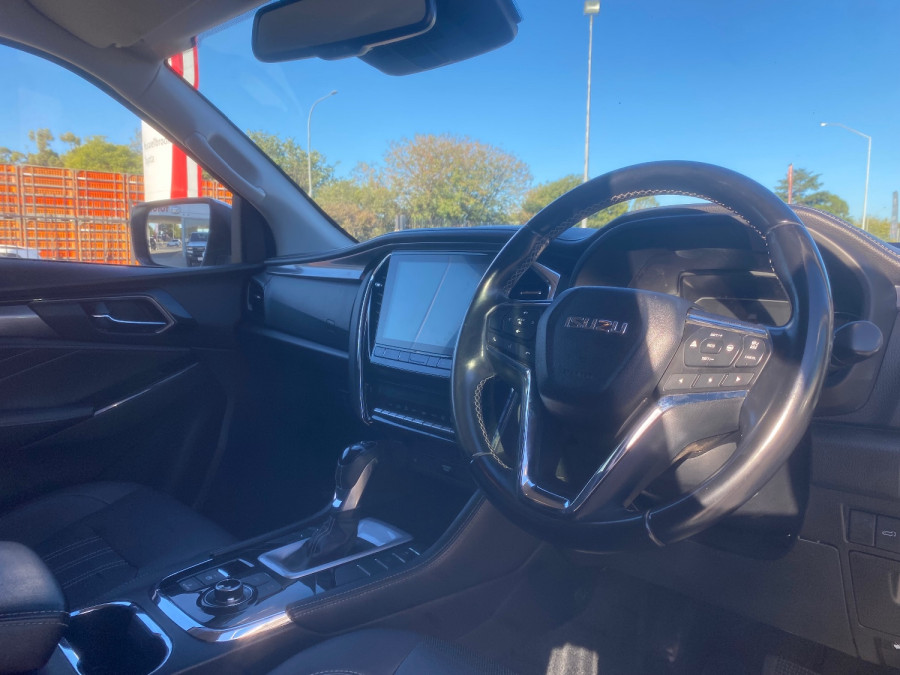 2021 Isuzu MU-X RJ LS-T SUV Image 10