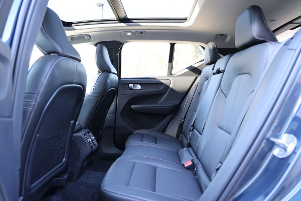 2026 Volvo XC40 XZ Ultra B4 Dark SUV Image 29