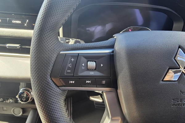 2025 Mitsubishi Outlander ZM Exceed SUV Image 20