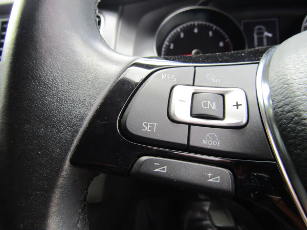 2015 Volkswagen Golf 7 90TSI Hatchback