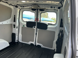 2023 MY23.75 Ford Transit Custom AV Trend SWB Van image 8