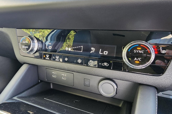 2025 Mitsubishi Outlander ZM LS SUV Image 16