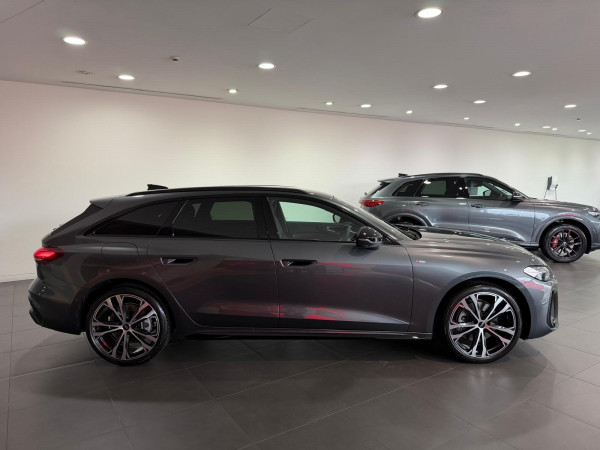 2025 Audi A5 B10  TFSI 200kW S line Wagon image 4