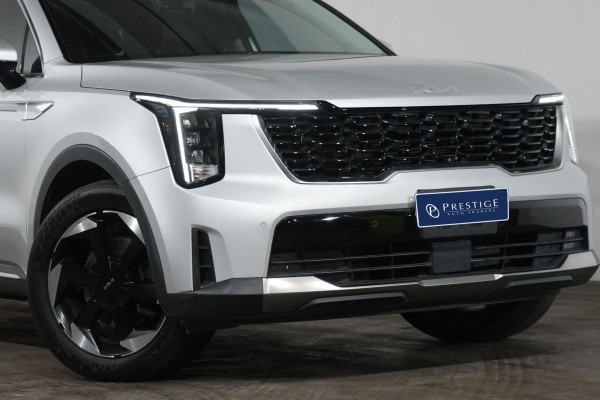 2023 Kia Sorento Sport SUV Image 2