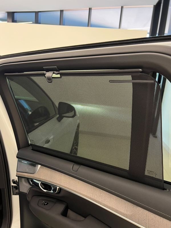 2025 MY26 Volvo XC90 L Series Ultra T8 Plug-in Hybrid Dark SUV image 19
