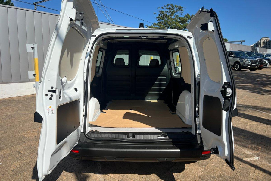 2024 Renault Kangoo XFK L2 Van Image 19