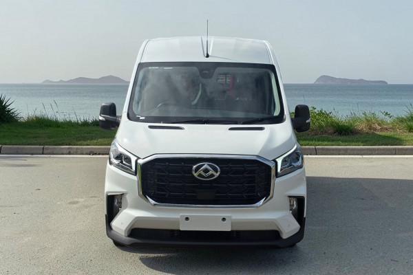 2026 MY25 LDV Deliver 9  Mid Roof LWB Van Image 3