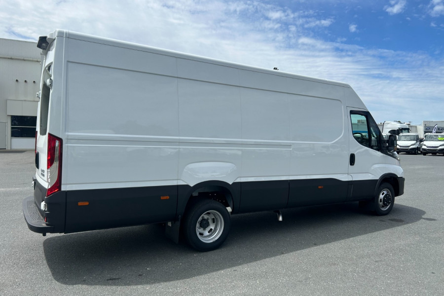 2024 MY22 Iveco Daily E6 Van Image 7
