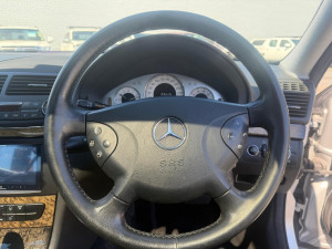 2004 Mercedes-Benz E-Class W211 E500 Elegance Sedan