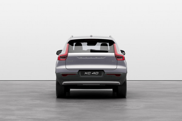 2024 Volvo XC40 XZ Plus B4 SUV Image 4