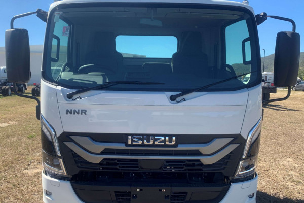2026 Isuzu NNR 45-150 DT D34 Cab Chassis Image 2