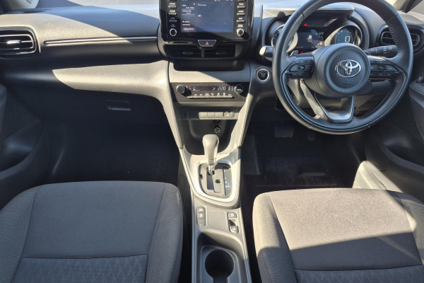 2023 Toyota Yaris Cross MXPB10R GX SUV Image 5