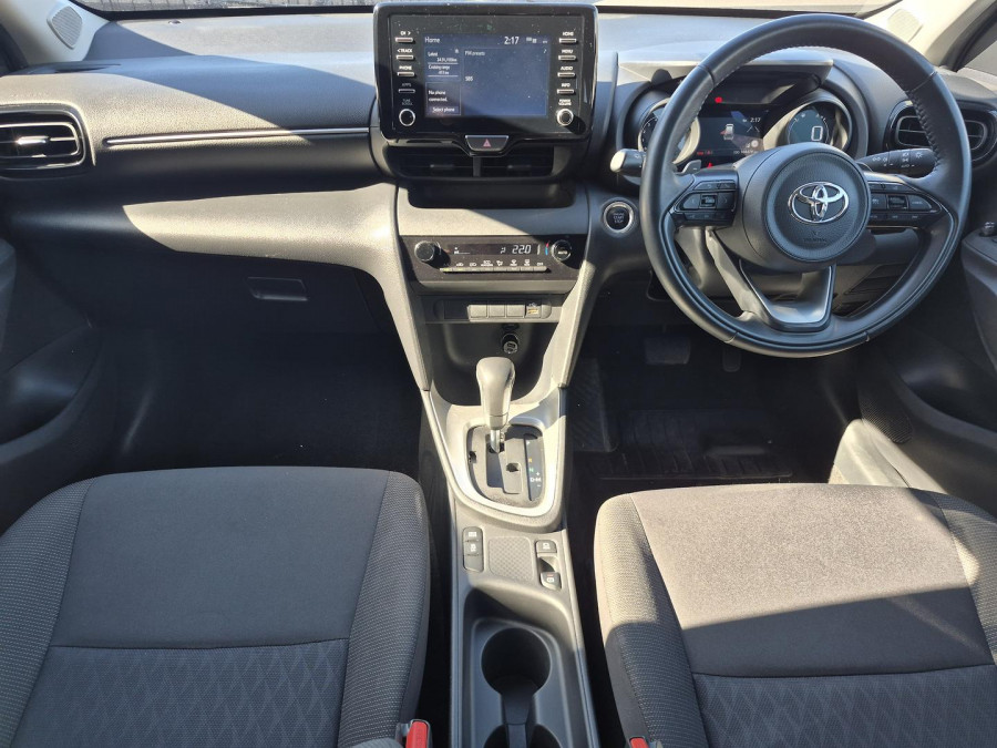 2023 Toyota Yaris Cross MXPB10R GX SUV Image 5