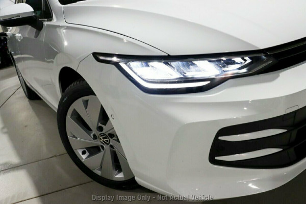 2026 Volkswagen Golf 8.5 110TSI Life Hatch Image 2