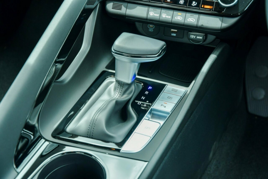 2024 MY25 Hyundai i30 CN7.V2 Hybrid Sedan Image 12