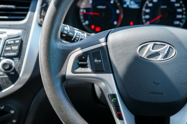 2012 Hyundai Accent RB Active Hatch Image 11