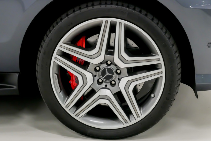 2012 Mercedes-Benz M-Class W166 ML63 AMG SUV Image 12
