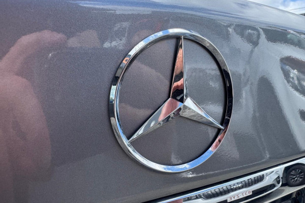 2012 Mercedes-Benz C-Class W204 C250 BlueEFFICIENCY Elegance Sedan Image 14