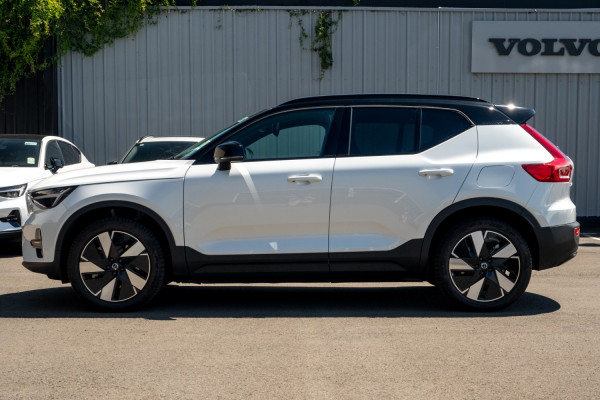 2024 Volvo XC40 XZ Recharge Pure Electric SUV Image 3