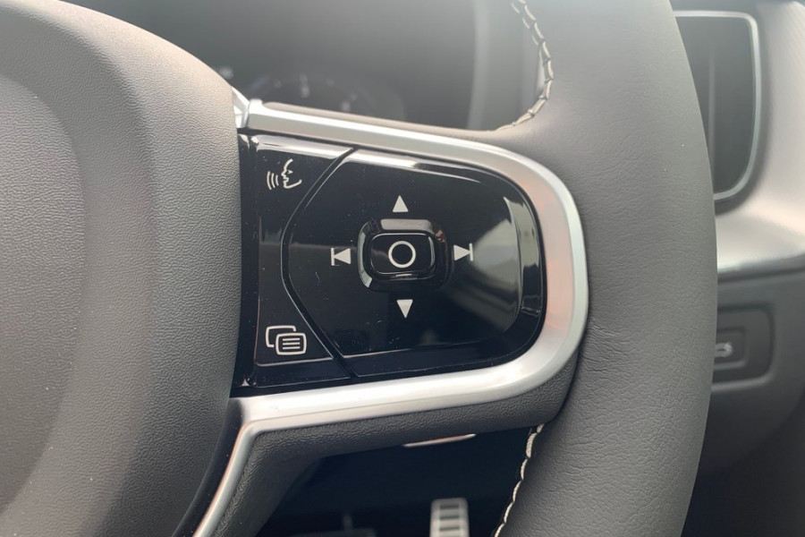 2020 Volvo XC60 UZ D5 R-Design Suv Image 11